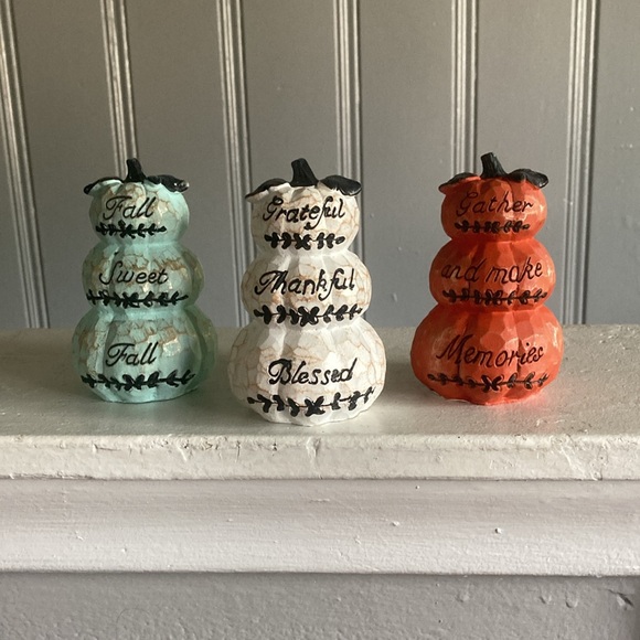 NWT- Triple Stacked Ceramic Pumpkins -with Carved & Painted Sentiments - Picture 12 of 17